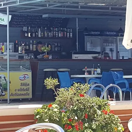Perla Hotel 2*